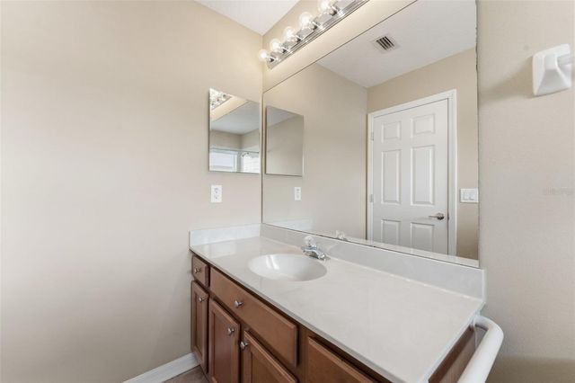 5925 JEFFERSON PARK DRIVE, Tampa, FL 33625