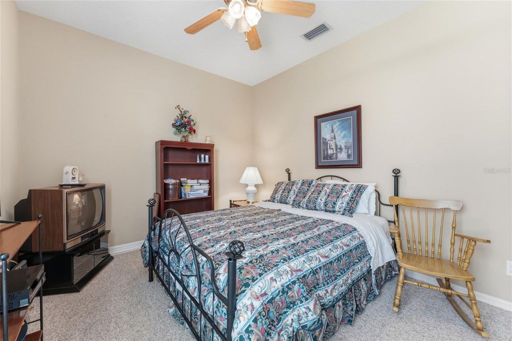 Image 24 of property listing at 5925 JEFFERSON PARK DRIVE, Tampa, FL 33625