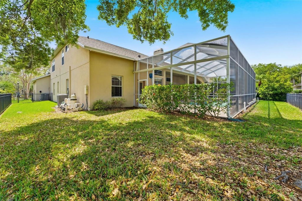 Image 38 of property listing at 5925 JEFFERSON PARK DRIVE, Tampa, FL 33625