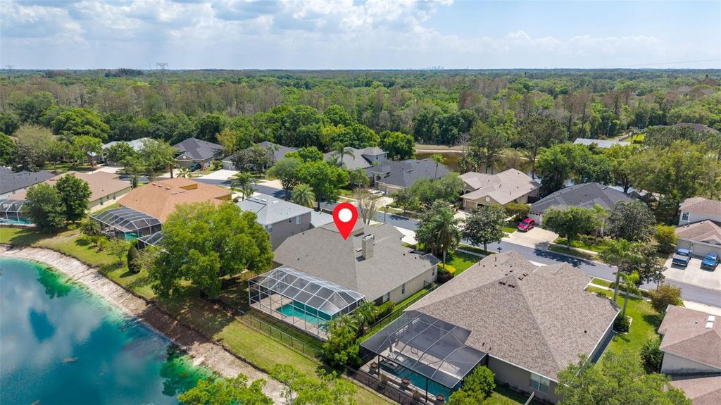 Image 40 of property listing at 5925 JEFFERSON PARK DRIVE, Tampa, FL 33625