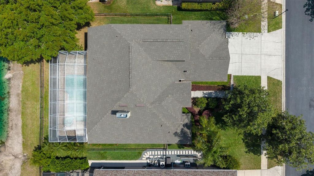 Image 41 of property listing at 5925 JEFFERSON PARK DRIVE, Tampa, FL 33625