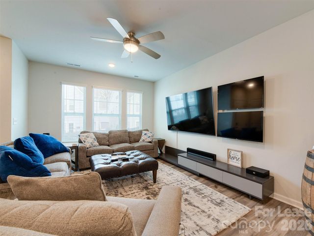 3329 Ada Mill Alley, Charlotte, NC 28205
