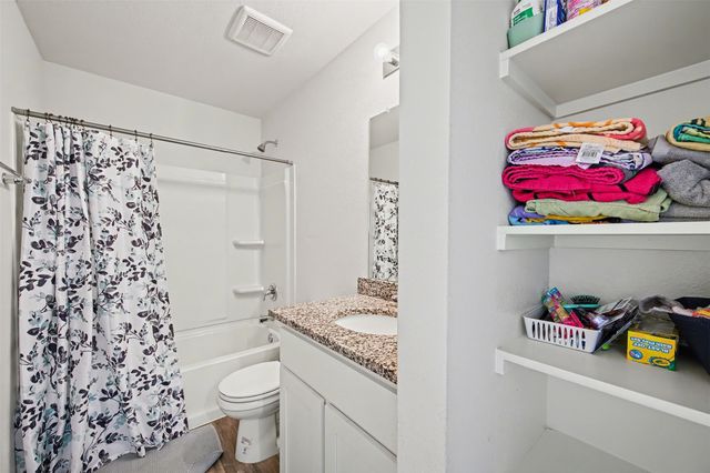 3557 Chestnut Oak Drive, Dallas, TX 75253