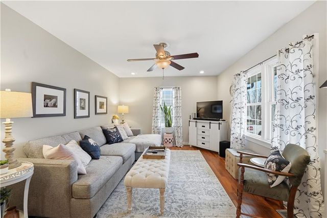 2916 S Northern Boulevard, Independence, MO 64052