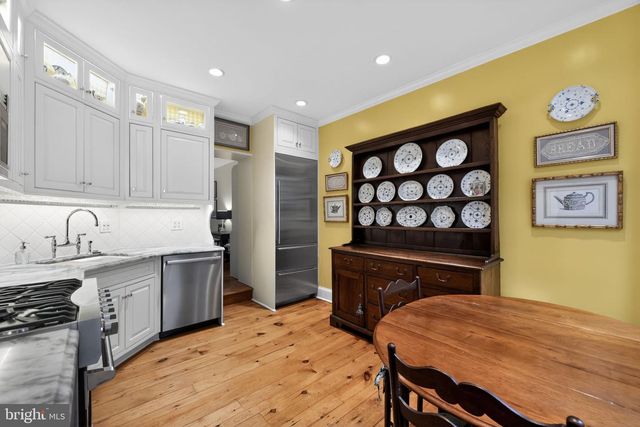 422 S CAMAC ST, Philadelphia, PA 19147