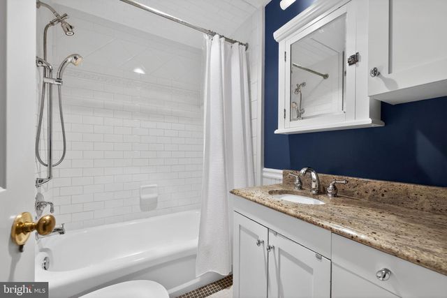 422 S CAMAC ST, Philadelphia, PA 19147