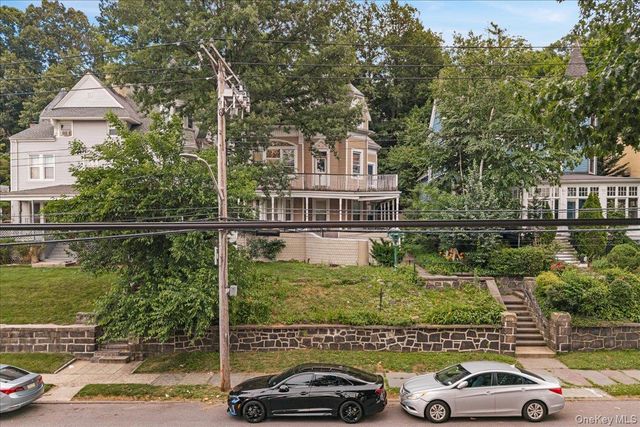 512 Warburton Avenue, Yonkers, NY 10701
