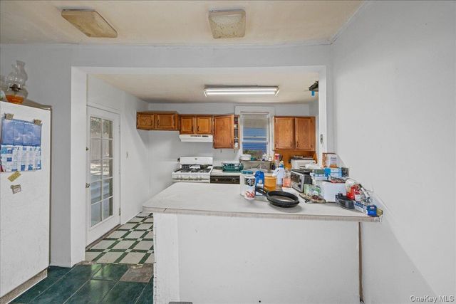 512 Warburton Avenue, Yonkers, NY 10701
