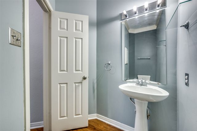 804 Santa fe Trail, Irving, TX 75063
