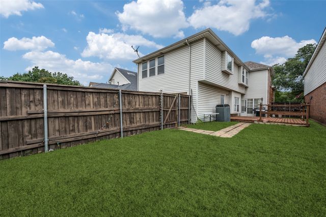 804 Santa fe Trail, Irving, TX 75063