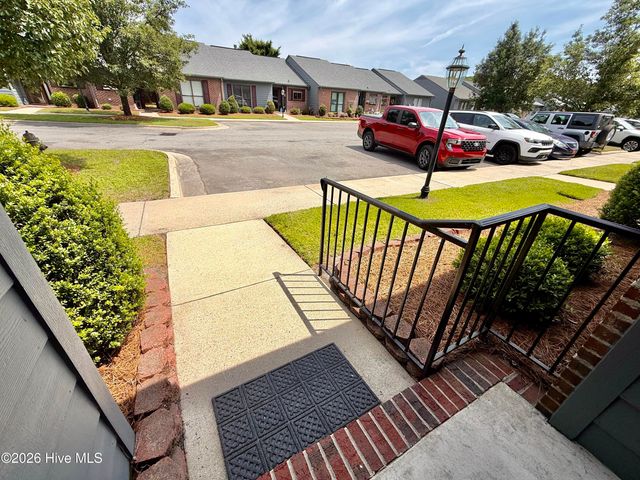 3156 Fox Run Drive, Kinston, NC 28504