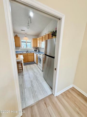 3156 Fox Run Drive, Kinston, NC 28504