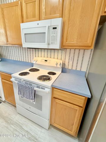 3156 Fox Run Drive, Kinston, NC 28504