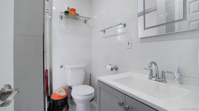 102-12 85th Road, Richmond Hill, NY 11418