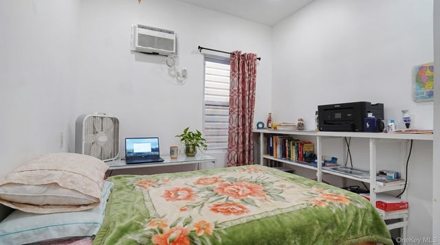 102-12 85th Road, Richmond Hill, NY 11418