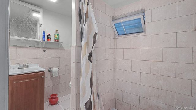 102-12 85th Road, Richmond Hill, NY 11418