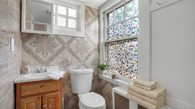 102-12 85th Road, Richmond Hill, NY 11418