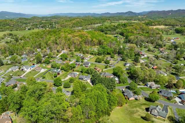 101 Knobb Hill Road, Johnson City, TN 37601