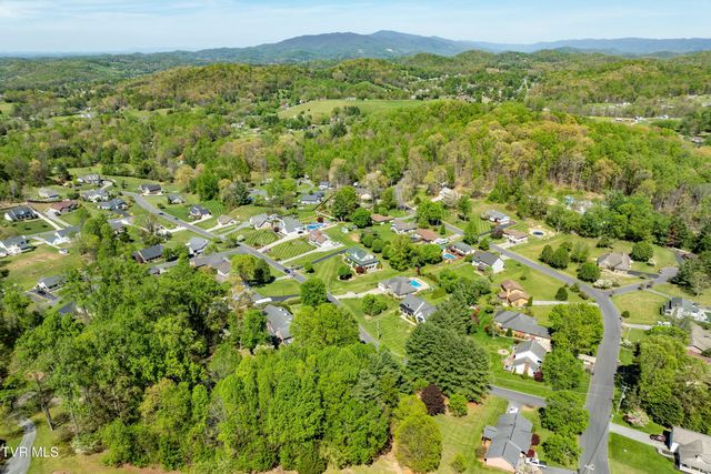 101 Knobb Hill Road, Johnson City, TN 37601