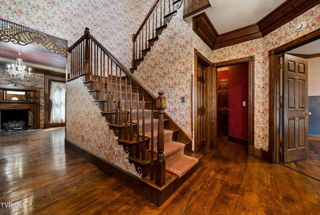 101 Knobb Hill Road, Johnson City, TN 37601