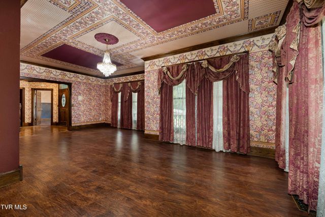 101 Knobb Hill Road, Johnson City, TN 37601