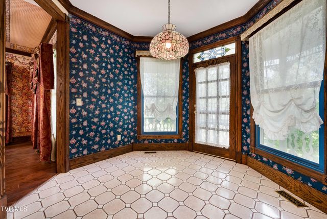 101 Knobb Hill Road, Johnson City, TN 37601