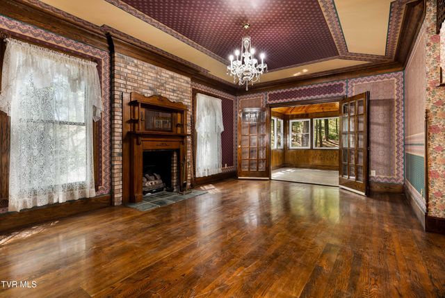 101 Knobb Hill Road, Johnson City, TN 37601