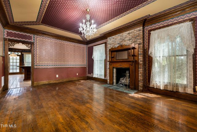 101 Knobb Hill Road, Johnson City, TN 37601