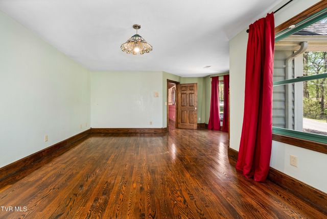 101 Knobb Hill Road, Johnson City, TN 37601