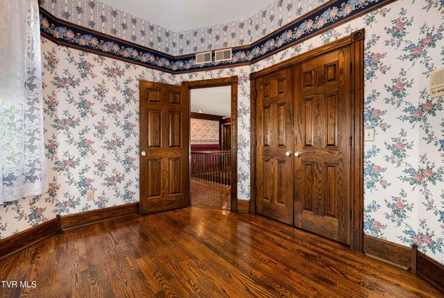 101 Knobb Hill Road, Johnson City, TN 37601