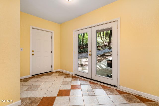 101 Knobb Hill Road, Johnson City, TN 37601