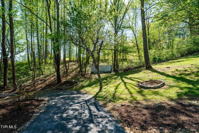 101 Knobb Hill Road, Johnson City, TN 37601