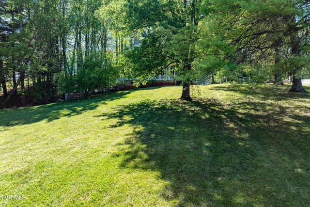 101 Knobb Hill Road, Johnson City, TN 37601