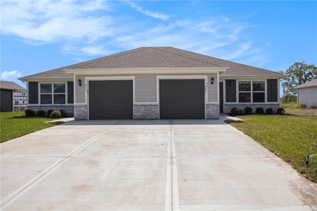 621-623 Fall Meadow Lane, Belton, MO 64012