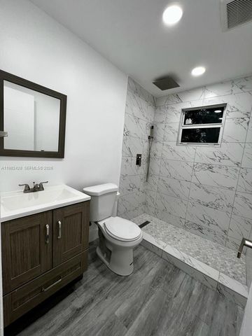 1033 NW 3rd Ave 2, Fort Lauderdale, FL 33311