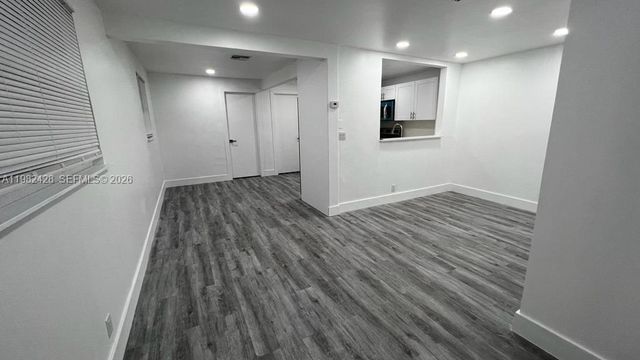 1033 NW 3rd Ave 2, Fort Lauderdale, FL 33311