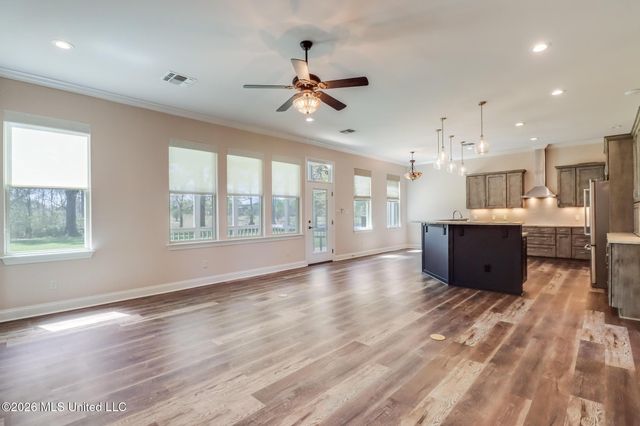 195 Pinecrest Drive, Poplarville, MS 39470