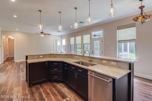 195 Pinecrest Drive, Poplarville, MS 39470