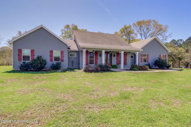195 Pinecrest Drive, Poplarville, MS 39470