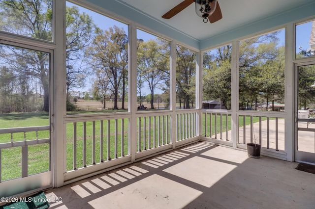 195 Pinecrest Drive, Poplarville, MS 39470