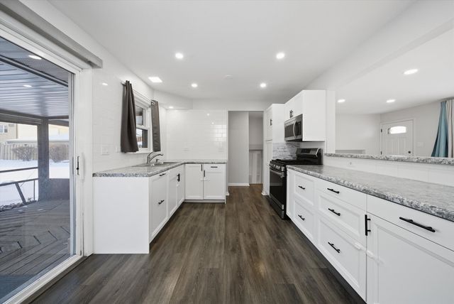 7635 S Oconto Avenue, Bridgeview, IL 60455