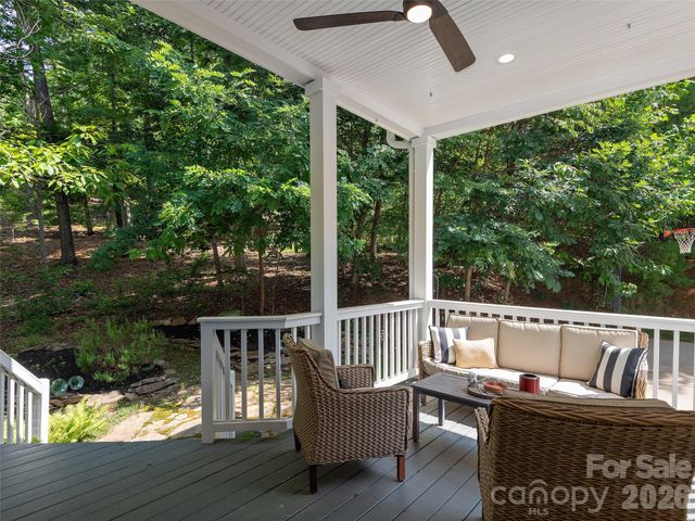 1910 Bearberry Lane, Asheville, NC 28803