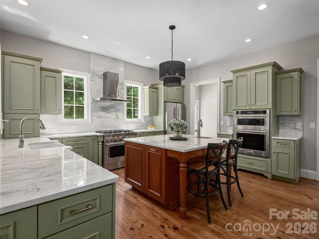 1910 Bearberry Lane, Asheville, NC 28803