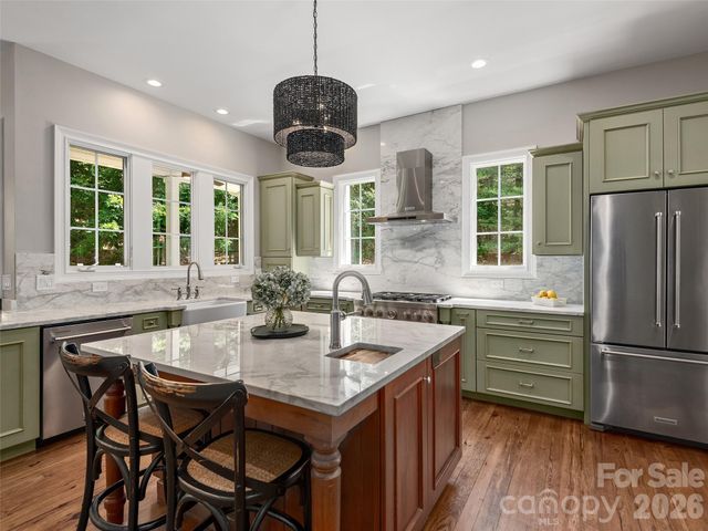 1910 Bearberry Lane, Asheville, NC 28803