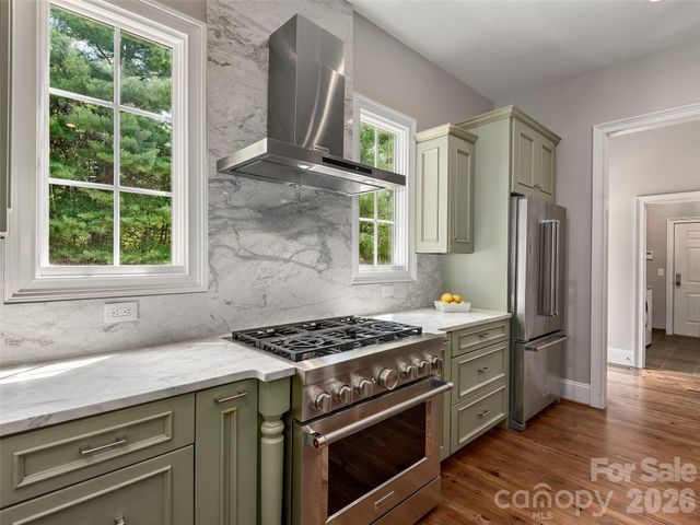 1910 Bearberry Lane, Asheville, NC 28803