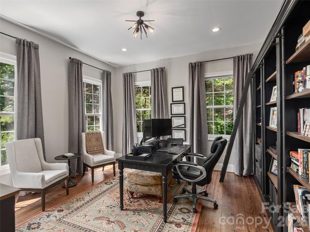 1910 Bearberry Lane, Asheville, NC 28803