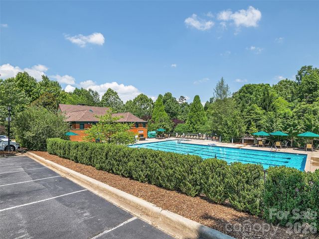 1910 Bearberry Lane, Asheville, NC 28803