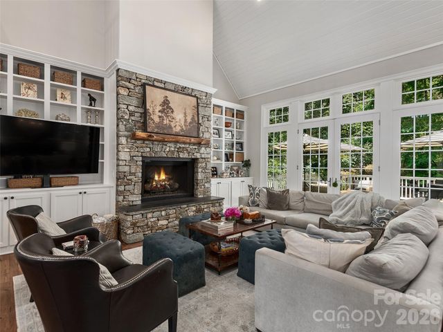 1910 Bearberry Lane, Asheville, NC 28803