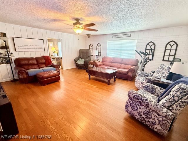 825 Berry Street, Greenwood, AR 72936