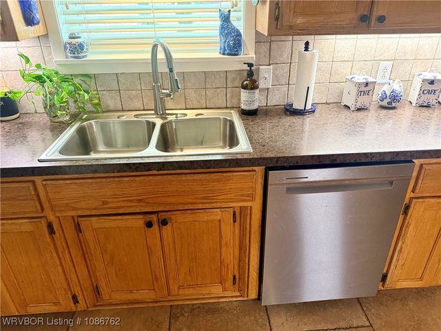 825 Berry Street, Greenwood, AR 72936